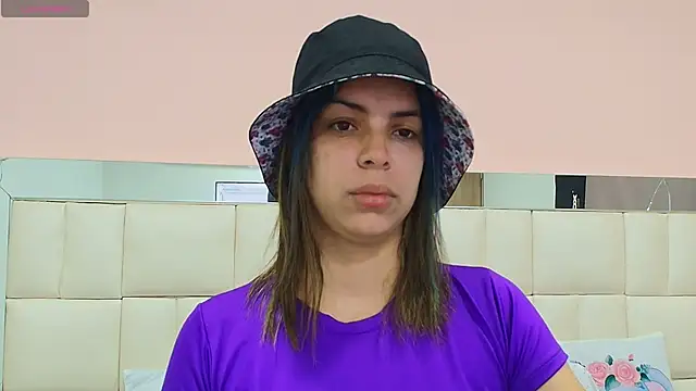 Snapshot of gisell_gomez chatting on November 7, 2025, 12:16 pm gisell gomez online show from November 7, 2025, 12:16 pm