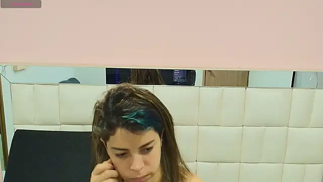 Snapshot of gisell_gomez chatting on November 11, 2025, 12:05 pm gisell gomez online show from November 11, 2025, 12:05 pm