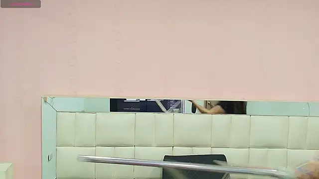 Snapshot of gisell_gomez chatting on November 21, 2025, 12:48 pm gisell gomez online show from November 21, 2025, 12:48 pm