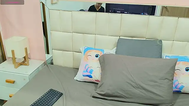 Snapshot of gisell_gomez chatting on December 18, 2025, 12:11 pm gisell gomez online show from December 18, 2025, 12:11 pm