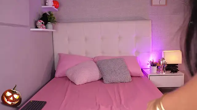 barbaramarmol online show from October 31, 2025, 12:50 pm