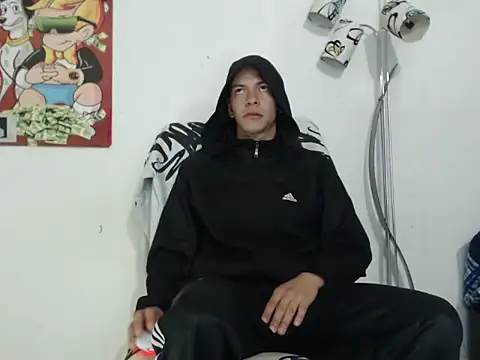 Snapshot of Thomasjons_ chatting on September 29, 2025, 9:36 am Thomasjons online show from September 29, 2025, 9:36 am