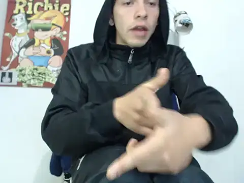 Snapshot of Thomasjons_ chatting on October 2, 2025, 4:08 am Thomasjons online show from October 2, 2025, 4:08 am