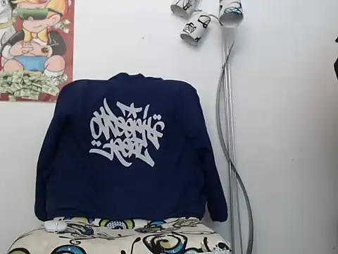 Snapshot of Thomasjons_ chatting on October 2, 2025, 4:14 pm Thomasjons online show from October 2, 2025, 4:14 pm