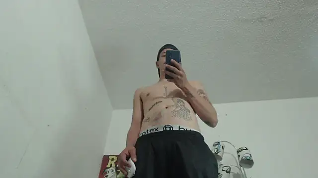 Snapshot of Thomasjons_ chatting on November 13, 2025, 3:05 am Thomasjons online show from November 13, 2025, 3:05 am