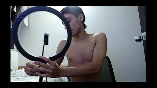 Snapshot of axel_davis_ chatting on October 3, 2025, 11:02 pm axel davis online show from October 3, 2025, 11:02 pm