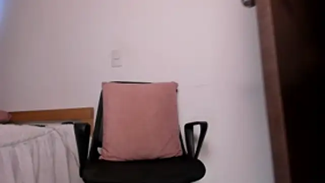 Snapshot of axel_davis_ chatting on November 3, 2025, 8:32 pm axel davis online show from November 3, 2025, 8:32 pm