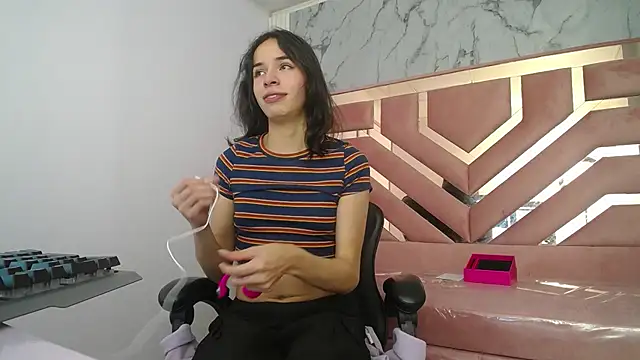 Snapshot of Mia_swift_ch chatting on October 25, 2025, 3:25 am Mia swift ch online show from October 25, 2025, 3:25 am