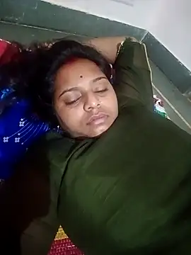 Snapshot of Hot_crety chatting on September 21, 2025, 12:23 am Hot crety online show from September 21, 2025, 12:23 am