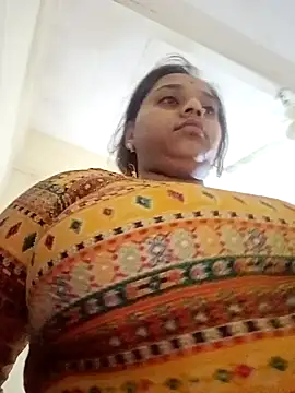 Snapshot of Hot_crety chatting on October 12, 2025, 11:48 pm Hot crety online show from October 12, 2025, 11:48 pm