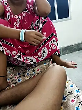 Snapshot of Hotty-Moni chatting on September 19, 2025, 4:40 pm Hotty-Moni online show from September 19, 2025, 4:40 pm