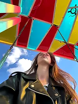 Snapshot of ElliRose chatting on September 17, 2025, 6:37 am ElliRose online show from September 17, 2025, 6:37 am