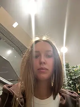 Snapshot of ElliRose chatting on October 28, 2025, 5:33 am ElliRose online show from October 28, 2025, 5:33 am