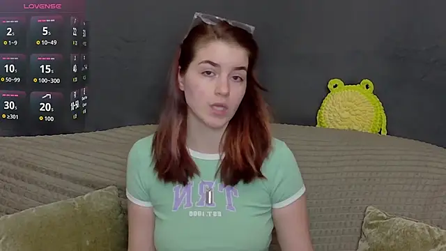 Snapshot of ElzaBlis chatting on November 8, 2025, 4:07 pm ElzaBlis online show from November 8, 2025, 4:07 pm