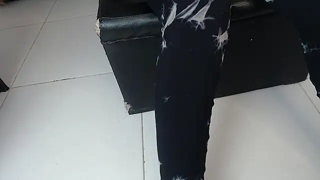 Michellee 20 online show from October 11, 2025, 1:42 pm