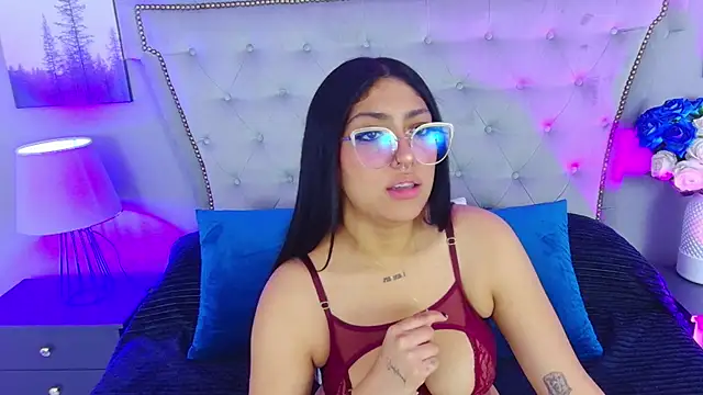 Snapshot of Scarlett_Blaze1 chatting on September 15, 2025, 12:49 pm Scarlett Blaze1 online show from September 15, 2025, 12:49 pm