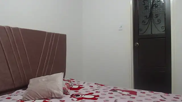 Snapshot of nathaly_jones_ chatting on November 24, 2025, 11:54 am nathaly jones online show from November 24, 2025, 11:54 am