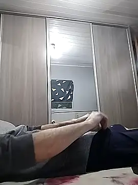 Snapshot of 12dery chatting on October 9, 2025, 1:53 pm 12dery online show from October 9, 2025, 1:53 pm