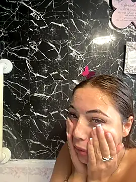 Snapshot of AroraAngel chatting on October 21, 2025, 1:23 pm AroraAngel online show from October 21, 2025, 1:23 pm