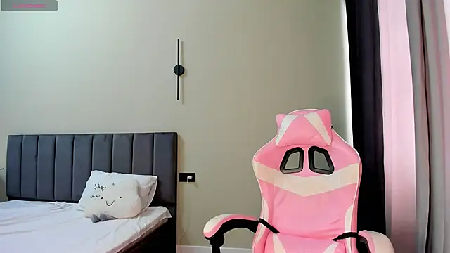 Snapshot of obokozu_mai chatting on September 14, 2025, 4:33 am obokozu mai online show from September 14, 2025, 4:33 am