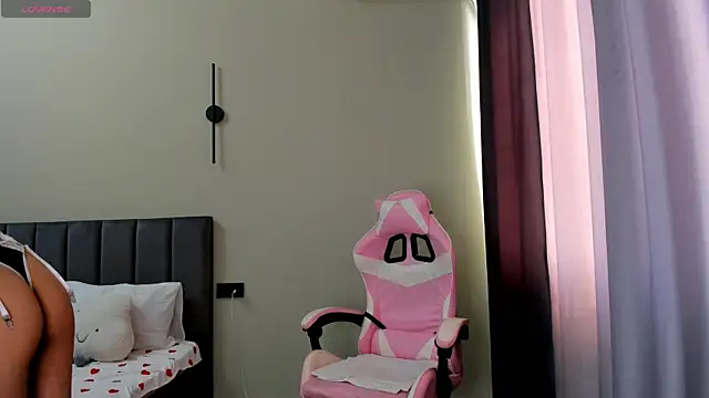 Snapshot of obokozu_mai chatting on September 26, 2025, 4:05 am obokozu mai online show from September 26, 2025, 4:05 am