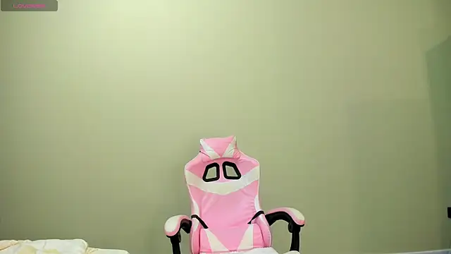 Snapshot of obokozu_mai chatting on November 9, 2025, 4:33 am obokozu mai online show from November 9, 2025, 4:33 am