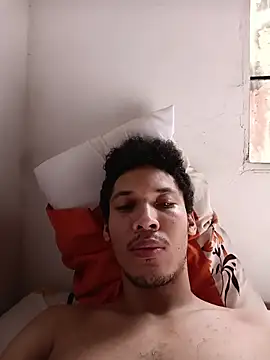 Snapshot of RuiMaddoox chatting on October 24, 2025, 2:24 pm RuiMaddoox online show from October 24, 2025, 2:24 pm