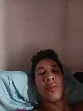 Snapshot of RuiMaddoox chatting on October 31, 2025, 4:30 pm RuiMaddoox online show from October 31, 2025, 4:30 pm