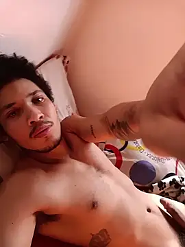 Snapshot of RuiMaddoox chatting on November 25, 2025, 1:55 pm RuiMaddoox online show from November 25, 2025, 1:55 pm