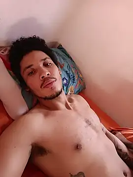 Snapshot of RuiMaddoox chatting on November 26, 2025, 1:34 pm RuiMaddoox online show from November 26, 2025, 1:34 pm