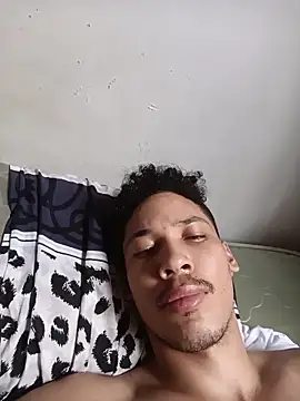 Snapshot of RuiMaddoox chatting on December 14, 2025, 1:38 pm RuiMaddoox online show from December 14, 2025, 1:38 pm