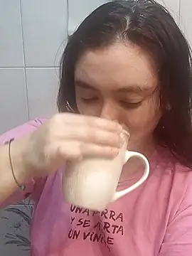 Snapshot of Anaa_Rose chatting on October 17, 2025, 9:39 pm Anaa Rose online show from October 17, 2025, 9:39 pm