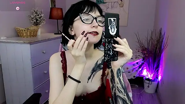 Snapshot of HazelTompson chatting on November 30, 2025, 8:35 pm HazelTompson online show from November 30, 2025, 8:35 pm