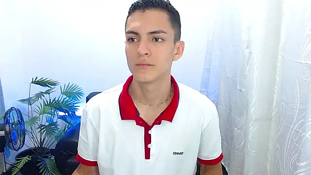 Snapshot of Matiius18 chatting on September 18, 2025, 1:35 pm Matiius18 online show from September 18, 2025, 1:35 pm