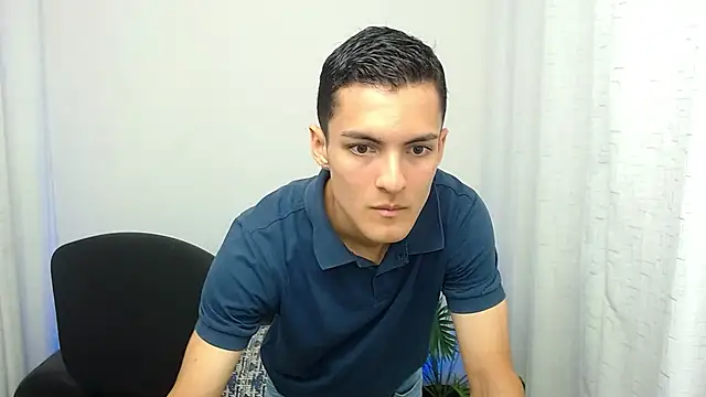 Snapshot of Matiius18 chatting on November 3, 2025, 1:34 pm Matiius18 online show from November 3, 2025, 1:34 pm