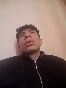 Snapshot of Rolito69 chatting on September 21, 2025, 9:16 pm Rolito69 online show from September 21, 2025, 9:16 pm