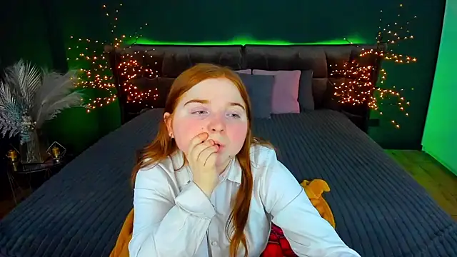 KattyRose8 online show from September 16, 2025, 6:42 pm