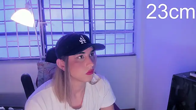 angelgoald1 online show from September 11, 2025, 6:19 pm