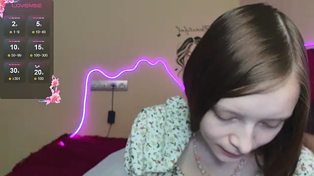 AliceHaris online show from October 24, 2025, 3:14 am