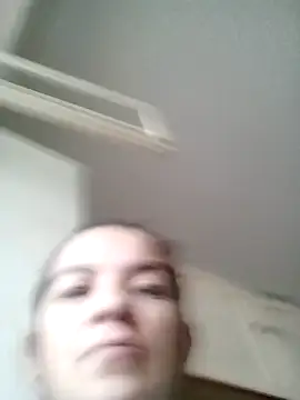 alinaalinutzq online show from December 2, 2025, 7:03 am