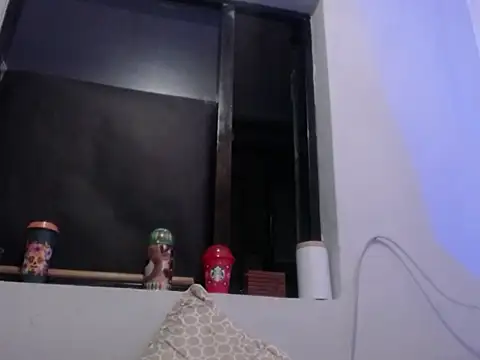 xalejo max online show from November 14, 2025, 5:06 am