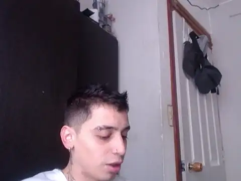 xalejo max online show from November 18, 2025, 4:44 pm