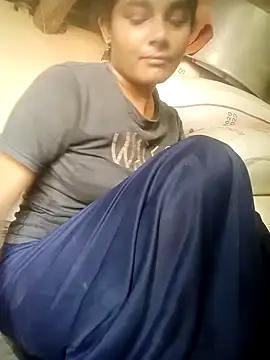 Hot siiii online show from September 10, 2025, 2:55 am