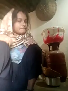 Hot siiii online show from November 17, 2025, 2:50 am