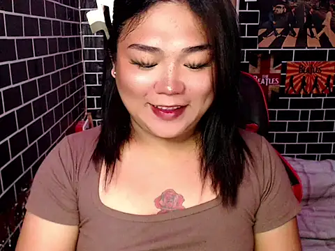 luluakovi 69 online show from September 25, 2025, 9:24 am