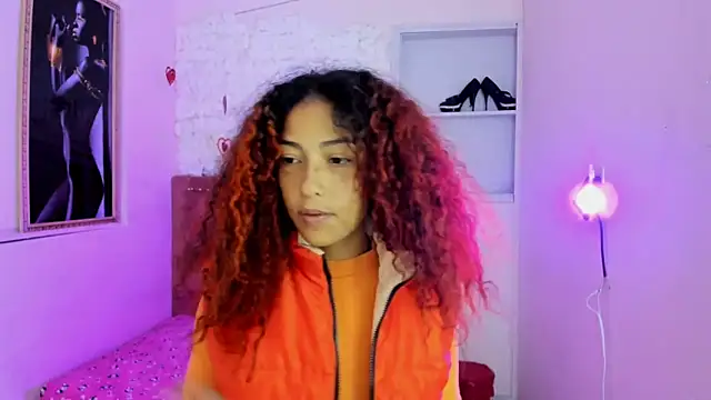 Snapshot of candela_ruiz chatting on September 18, 2025, 4:20 pm candela ruiz online show from September 18, 2025, 4:20 pm