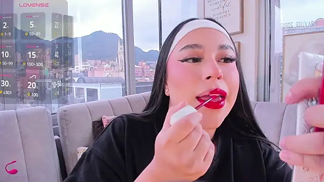 Zoey thompson online show from September 18, 2025, 7:38 pm