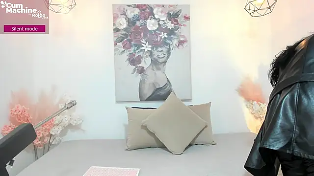 lucyy liiuu online show from September 26, 2025, 1:04 pm