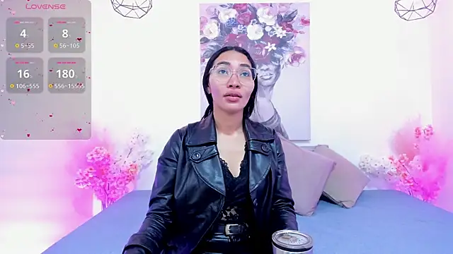 lucyy liiuu online show from November 7, 2025, 1:11 pm