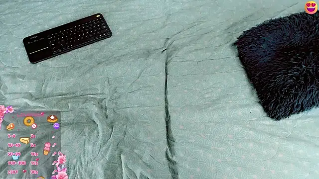 Snapshot of baby_rous chatting on September 25, 2025, 1:04 pm baby rous online show from September 25, 2025, 1:04 pm